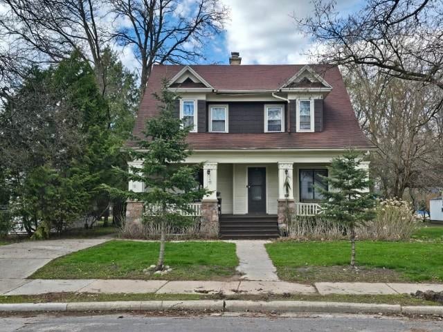 211 Center St, Shawano, WI 54166-2409