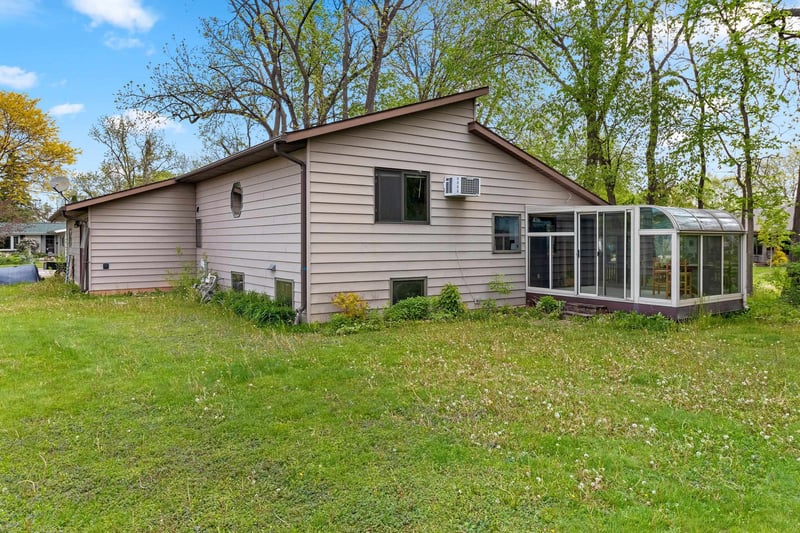 524 Ontario St, Omro, WI 54963