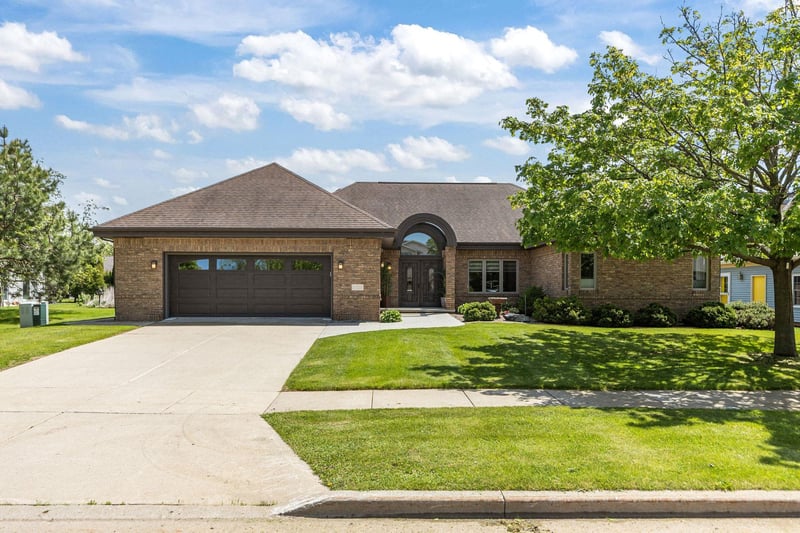 1782 River Mill Rd, Oshkosh, WI 54901