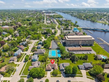 1782 River Mill Rd, Oshkosh, WI 54901