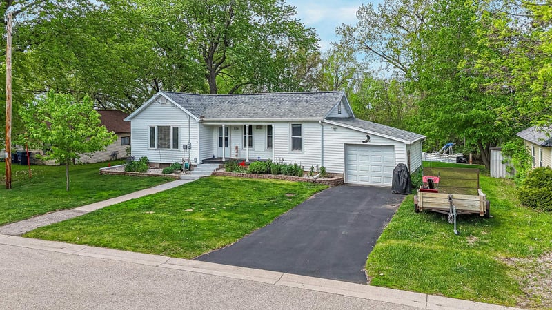 806 Willow St, Winneconne, WI 54986