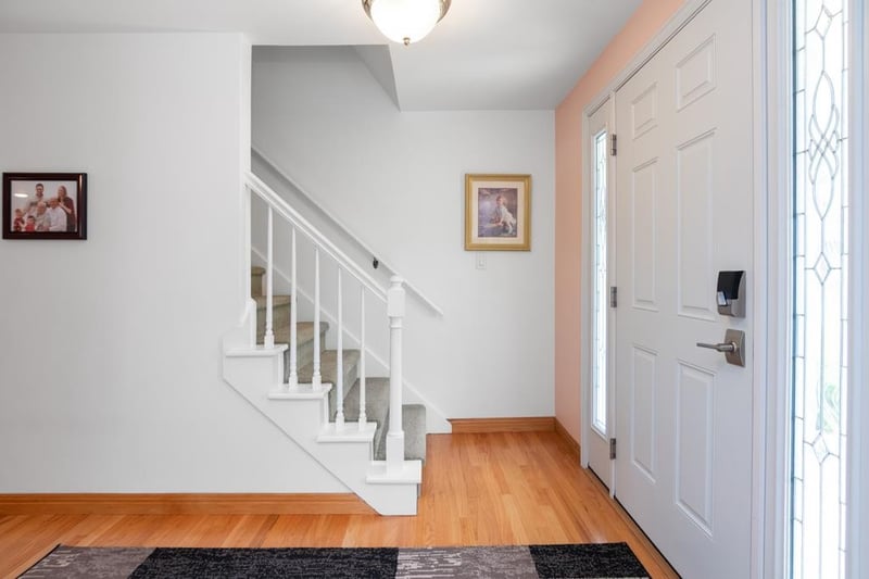 490 Tyrolian Dr, Green Bay, WI 54302-9999