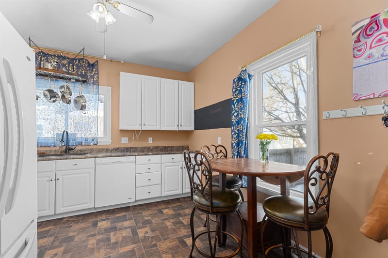 242 14th Ave, Oshkosh, WI 54902
