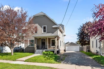 242 14th Ave, Oshkosh, WI 54902