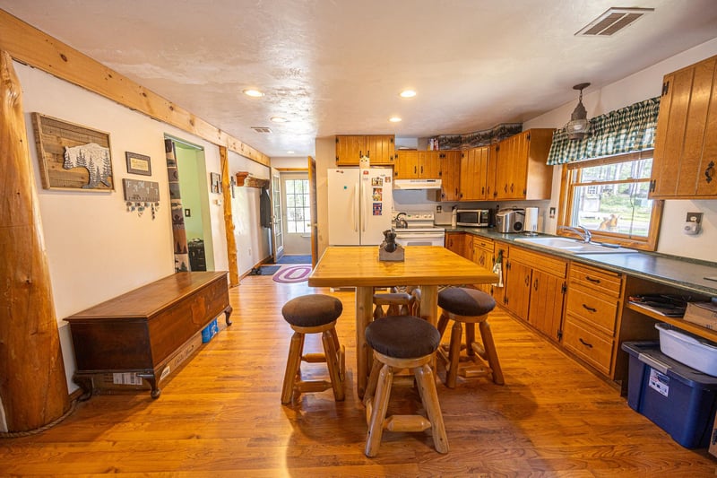 13131 State Hwy 64, Suring, WI 54174