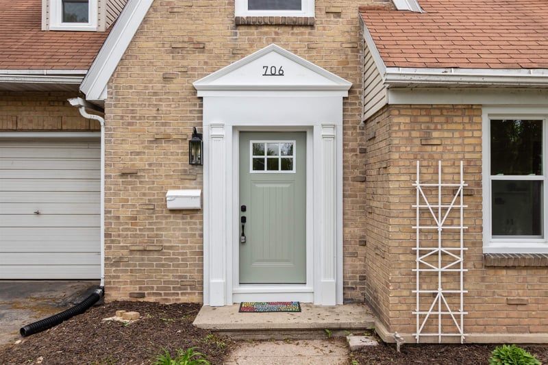 706 Lincoln St, Neenah, WI 54956