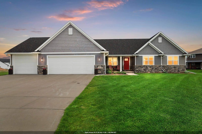 2000 Dobby St, De Pere, WI 54115