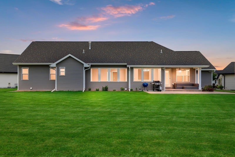 2000 Dobby St, De Pere, WI 54115