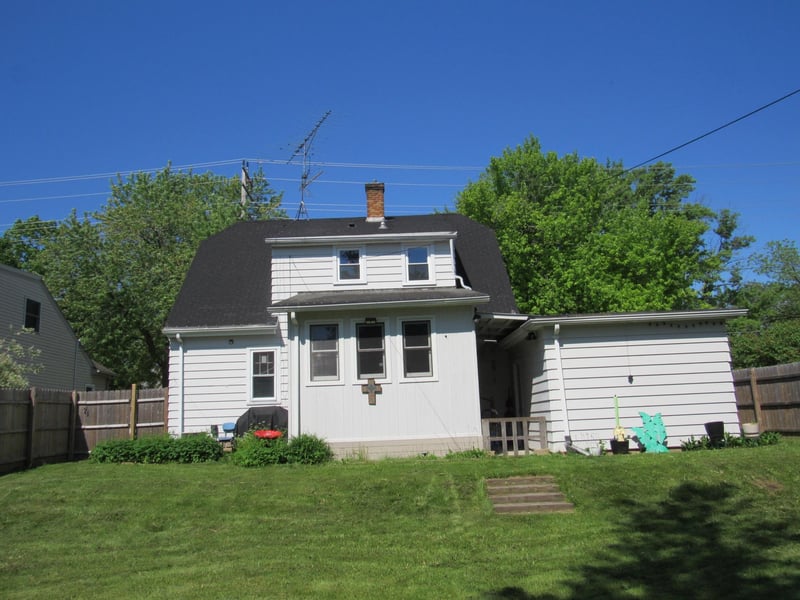 1738 Erb St, Appleton, WI 54911