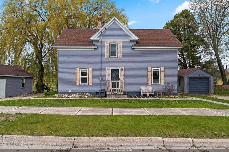 1215 Navarino St, Algoma, WI 54201