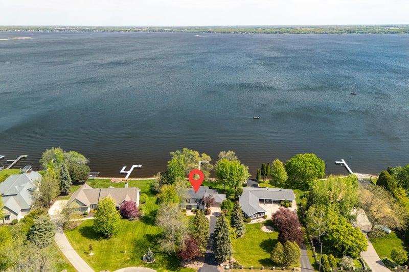 4594 Bellhaven Ln, Oshkosh, WI 54904-9338