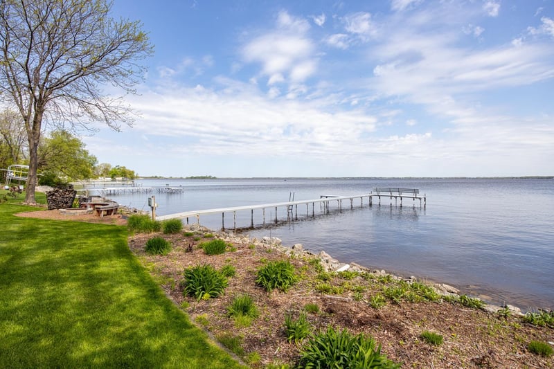 4594 Bellhaven Ln, Oshkosh, WI 54904-9338