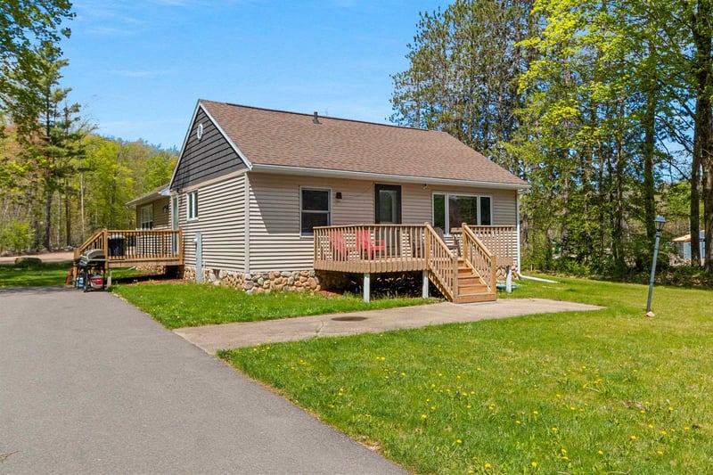 15835 Maiden Lake Rd, Mountain, WI 54149