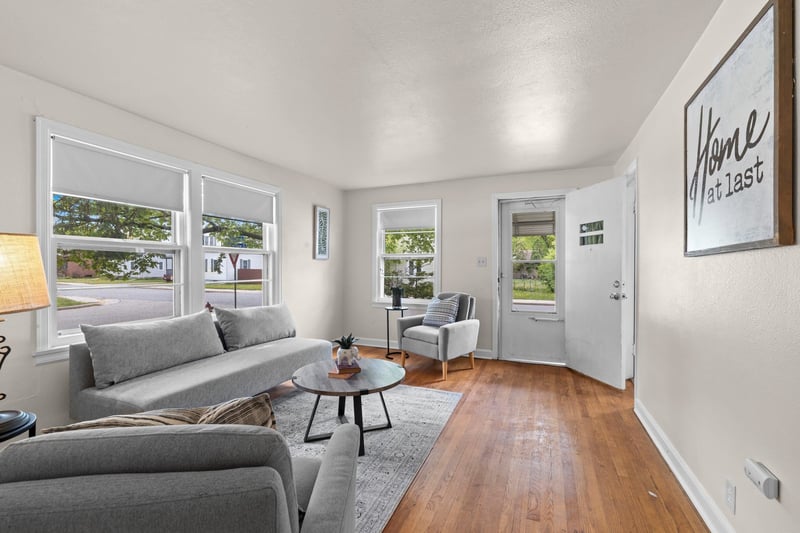524 6th St, Menasha, WI 54952