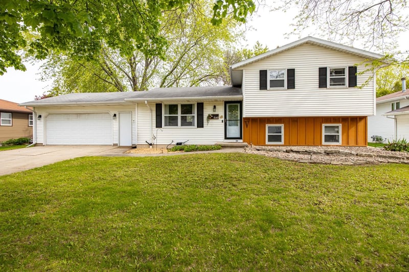 1548 Moon Beam Trl, Appleton, WI 54915