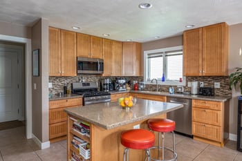3221 Mockingbird Way, Oshkosh, WI 54904