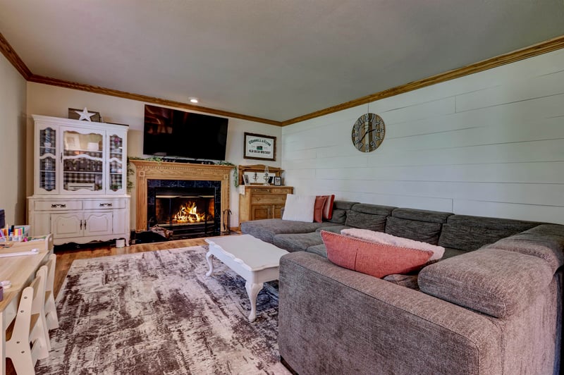 70 Overland Trl, Winnebago, WI 54904