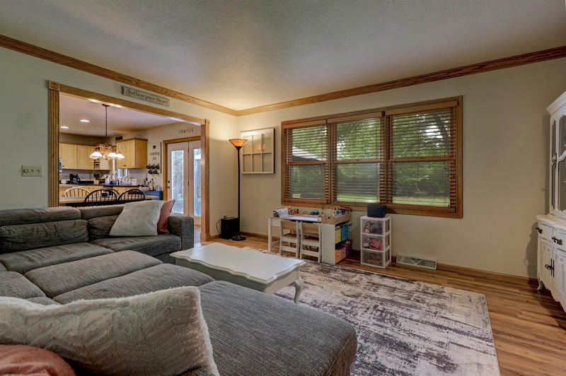 70 Overland Trl, Winnebago, WI 54904