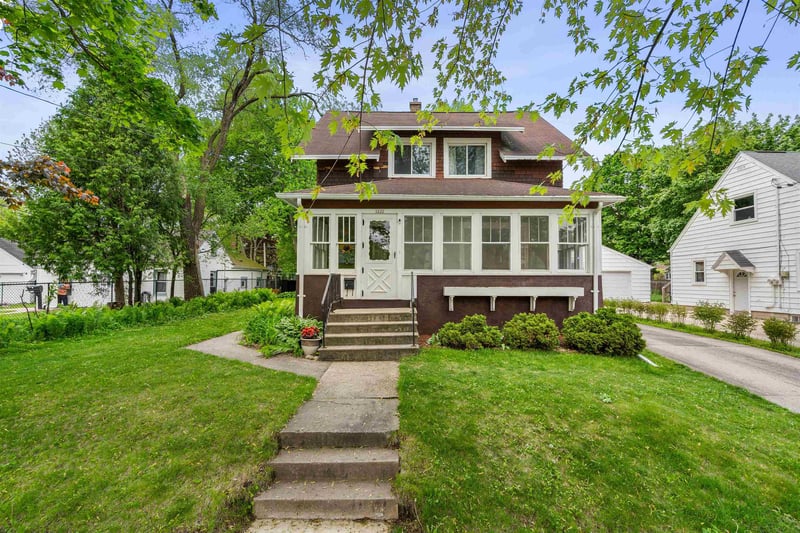 1631 Alvin St, Appleton, WI 54911