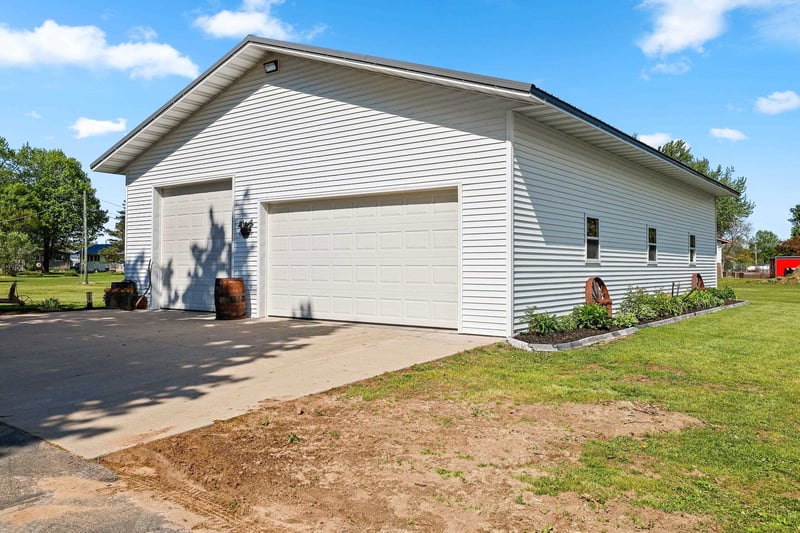 504 Sunrise Rd, Tigerton, WI 54486