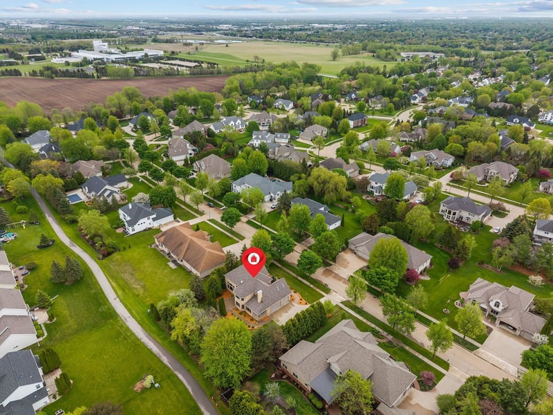 424 Tallgrass Dr, Appleton, WI 54913