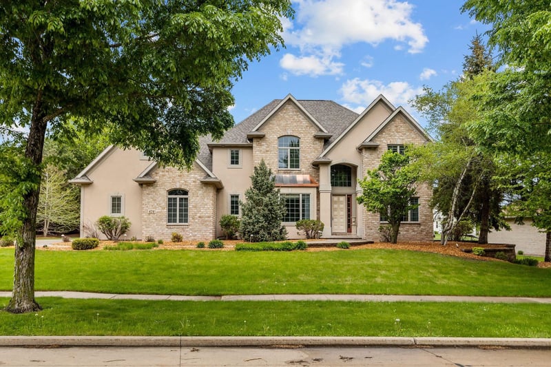 424 Tallgrass Dr, Appleton, WI 54913