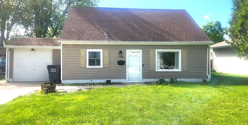 1408 Bismarck St, Allouez, WI 54301