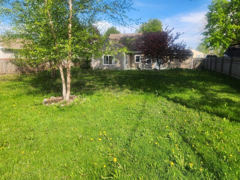 1408 Bismarck St, Allouez, WI 54301