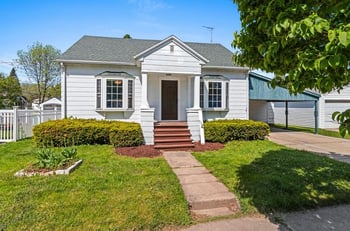 521 Newhall St, Green Bay, WI 54301-1805