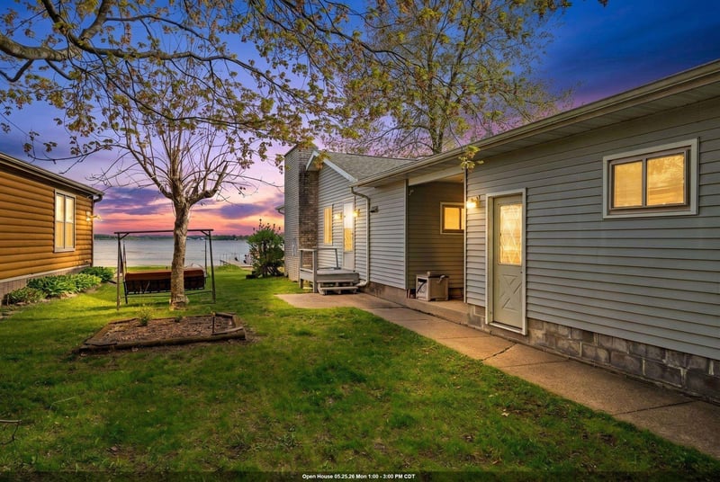 W6405 Webers Point Rd, Shawano, WI 54166