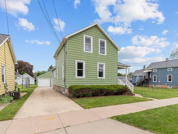 708 6th Ave, Oshkosh, WI 54902