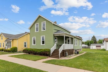 708 6th Ave, Oshkosh, WI 54902