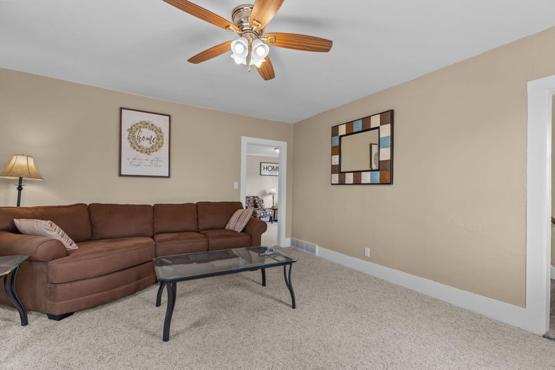 708 6th Ave, Oshkosh, WI 54902