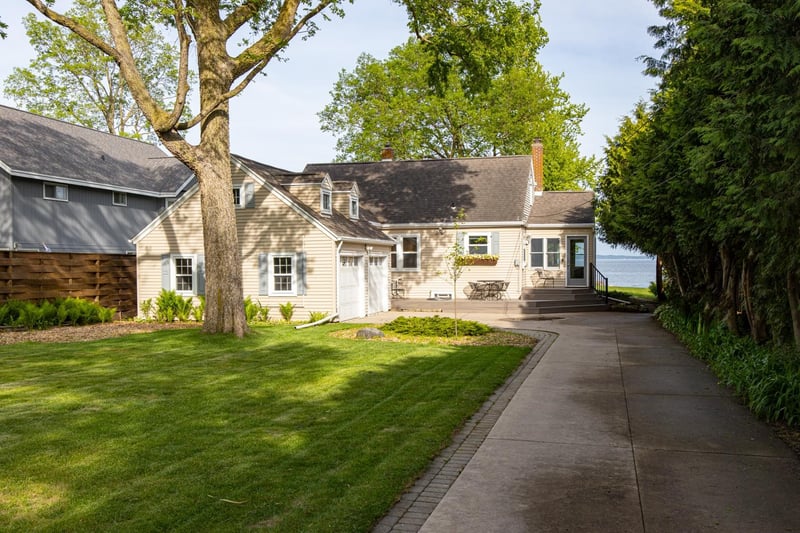 188 Adella Beach Rd, Neenah, WI 54956-5004