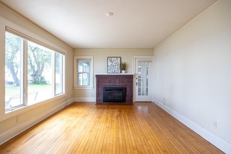 188 Adella Beach Rd, Neenah, WI 54956-5004