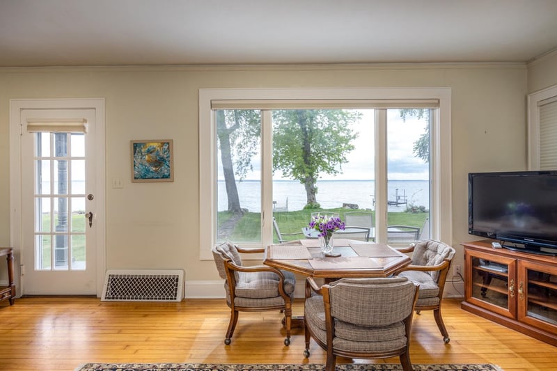 188 Adella Beach Rd, Neenah, WI 54956-5004