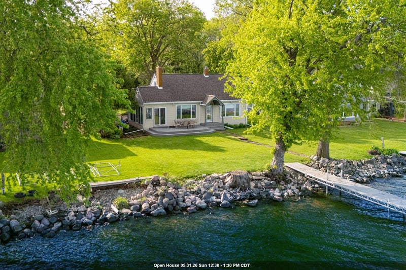 188 Adella Beach Rd, Neenah, WI 54956-5004