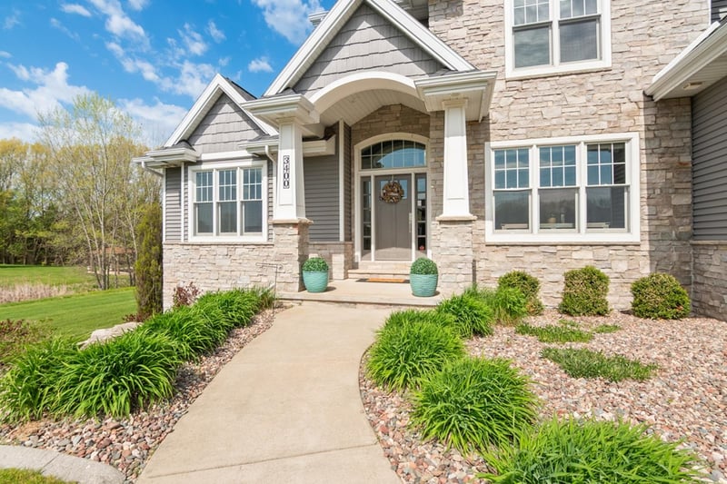 3400 Amber Ln, Green Bay, WI 54311-9003