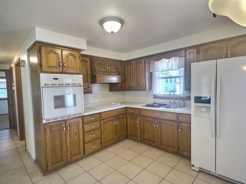 2037 Farlin Ave, Green Bay, WI 54302