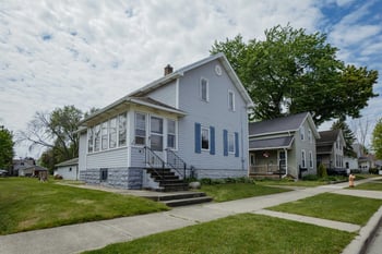 1029 7th Ave, Oshkosh, WI 54902-5735
