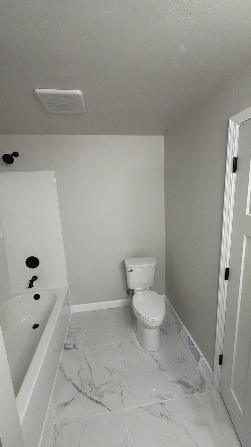 1212 8th St, Green Bay, WI 54304
