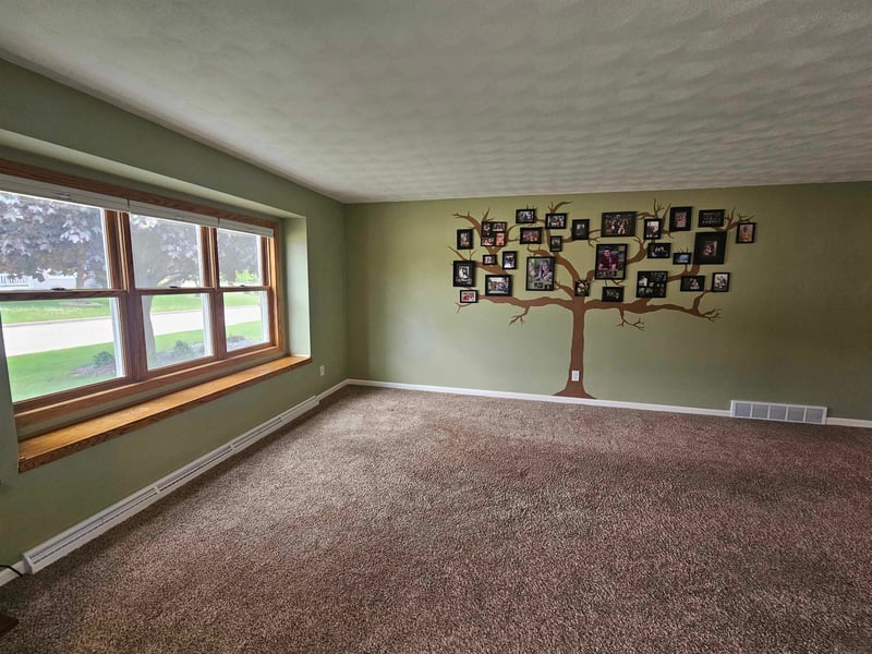 1304 Buchanan Ct, Appleton, WI 54130