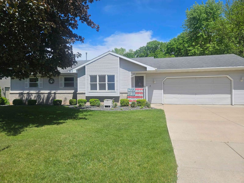 1304 Buchanan Ct, Kaukauna, WI 54130