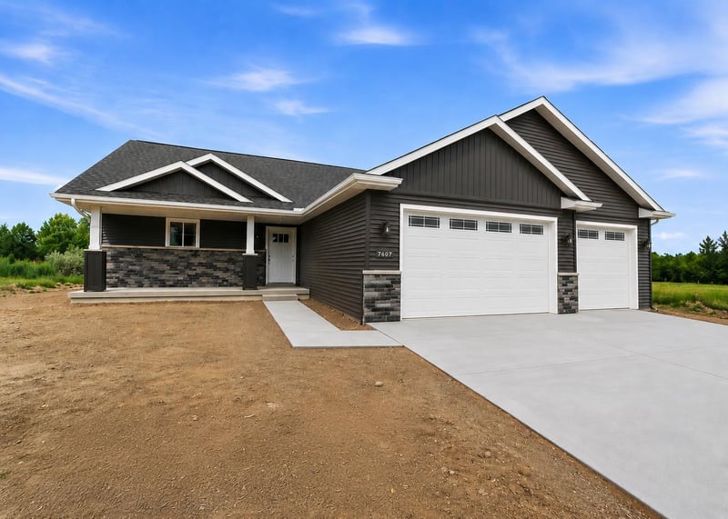 W7097 Jaclyn Ln, Greenville, WI 54942
