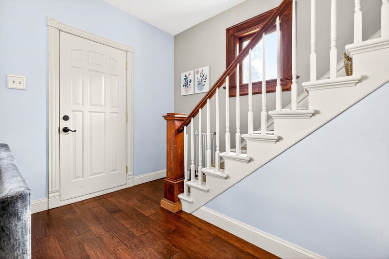 1003 Depot St, Little Chute, WI 54140