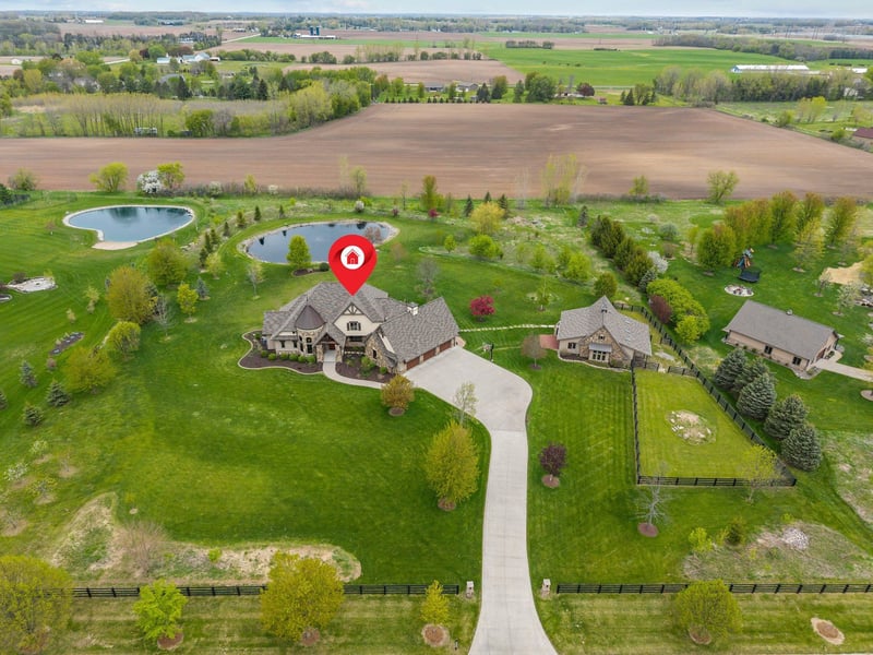 W3642 Equestrian Trl, Freedom, WI 54913-9115