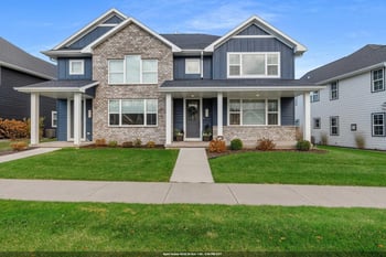 634 Olive Tree Dr, Green Bay, WI 54313