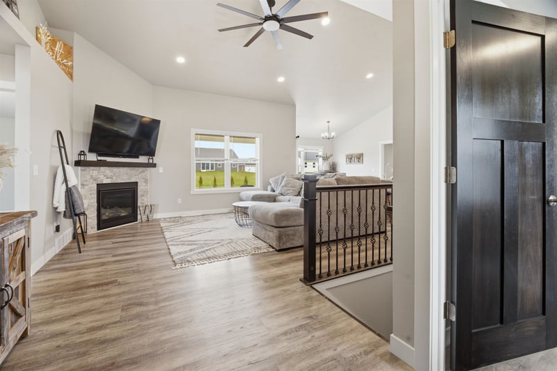 W7008 Jaclyn Ln, Greenville, WI 54942