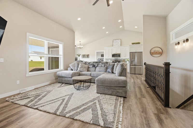W7008 Jaclyn Ln, Greenville, WI 54942