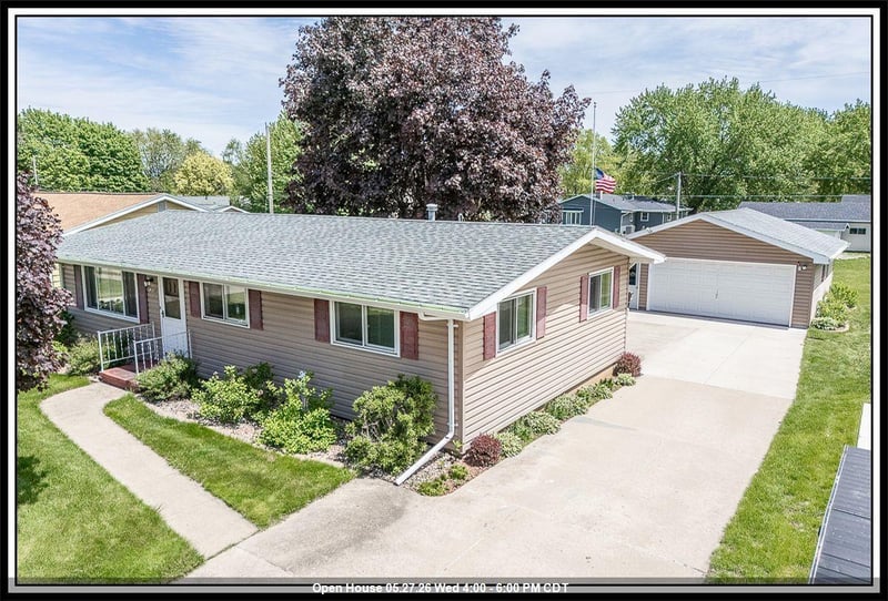 714 Nash St, Hortonville, WI 54944-8512